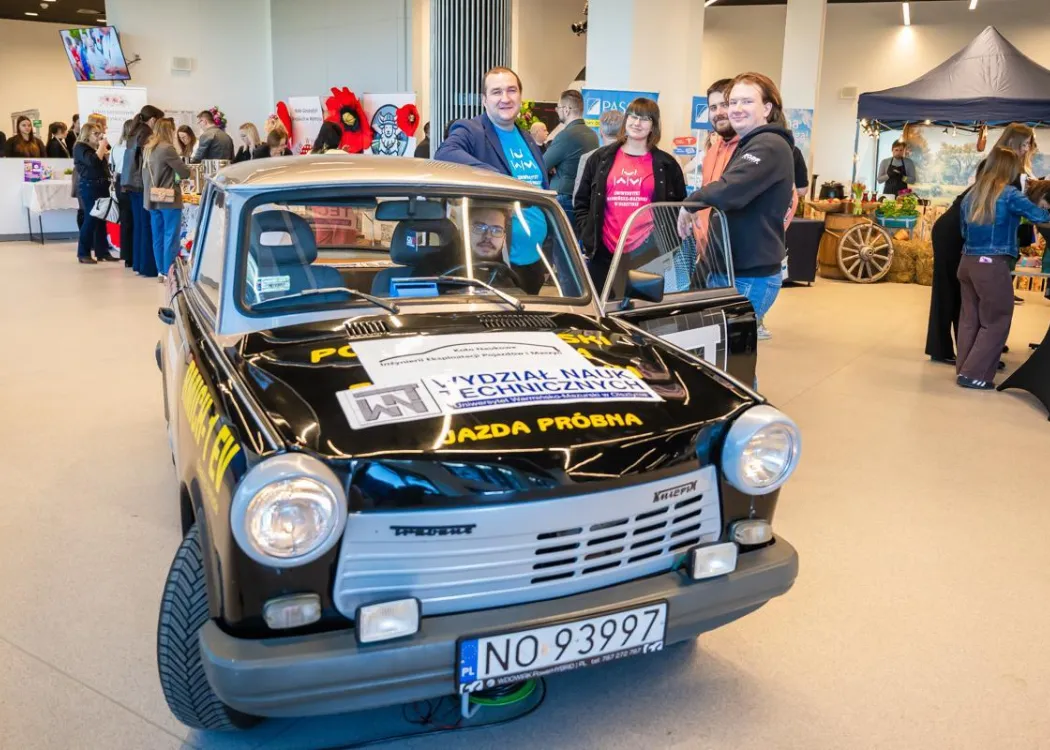 Warmia Inspiration 2026: studenci z Koła Naukowego Inżynierii, Eksploatacji Pojazdów i Maszyn z elektrycznym Trabantem 