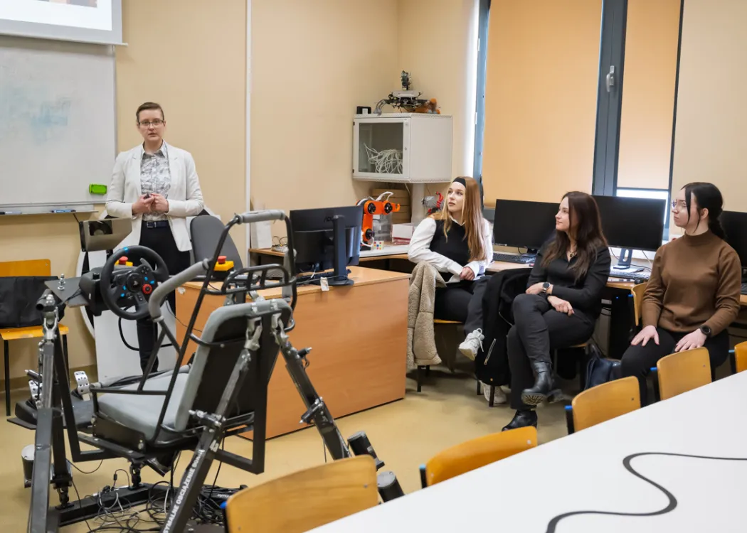 Prodziekan ds. studenckich WNT dr inż. Magdalena Lemecha opowiada o wydziale