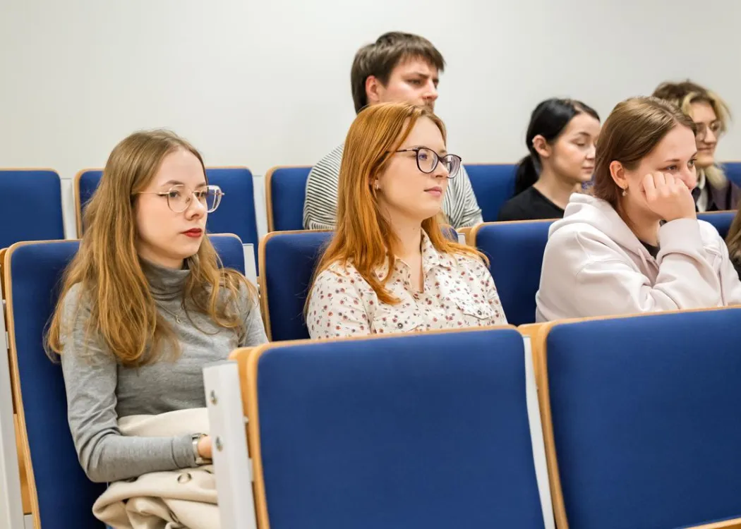 Uczestnicy seminarium Wykorzenieni 