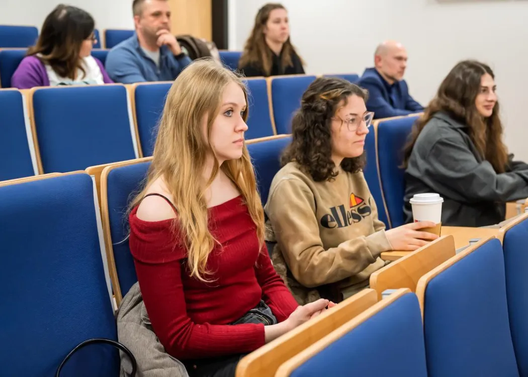 Uczestnicy seminarium Wykorzenieni 