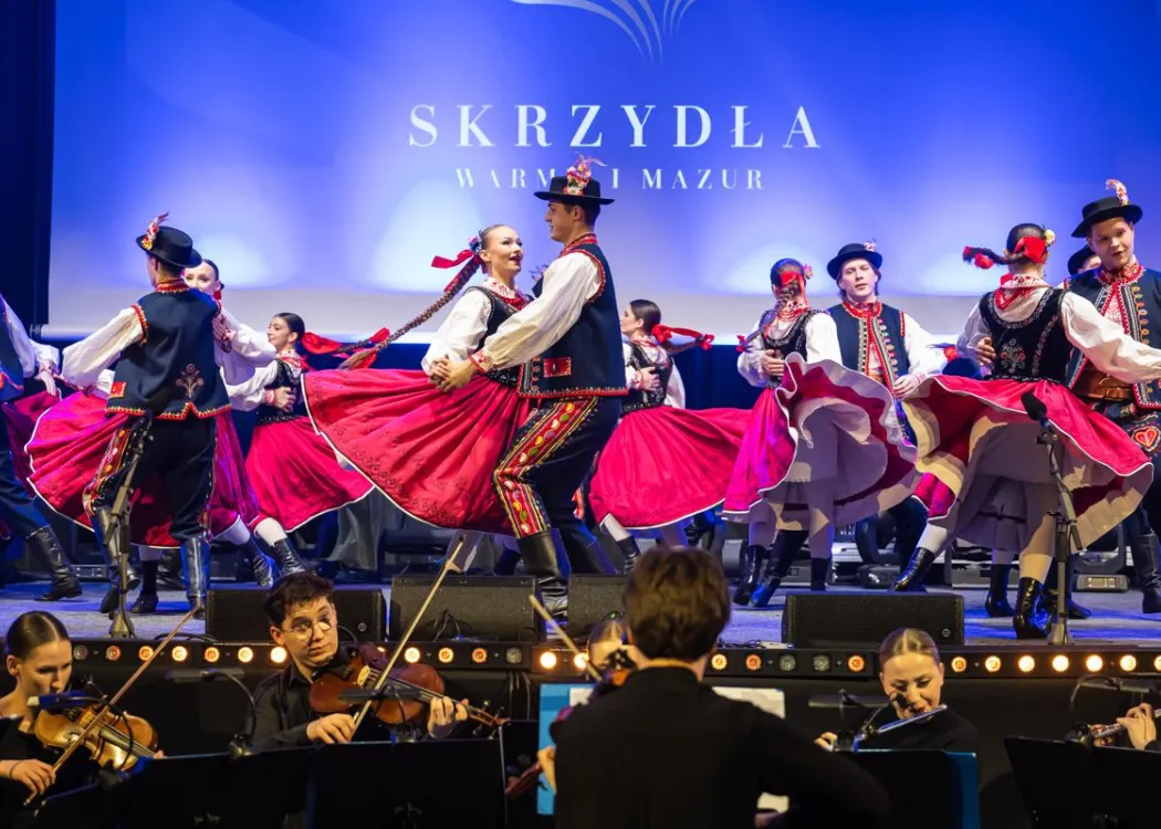 Gala Skrzydła Warmii i Mazur: taniec w strojach ludowych 