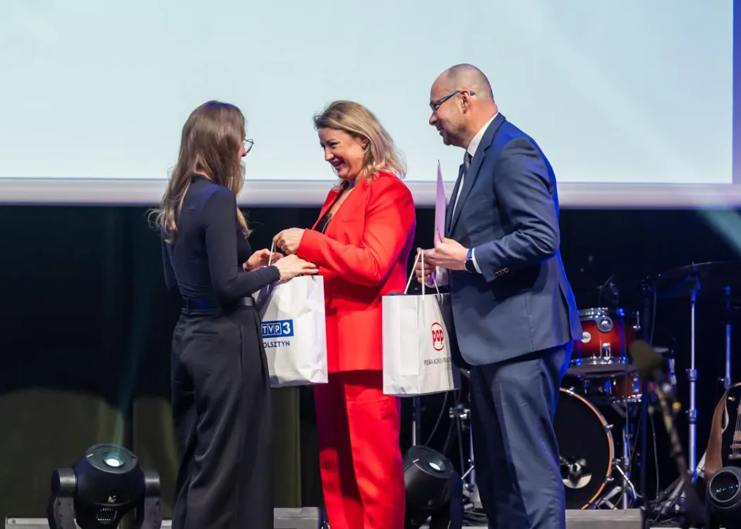 Gala Skrzydła Warmii i Mazur: partnerzy z mediów i studentka 