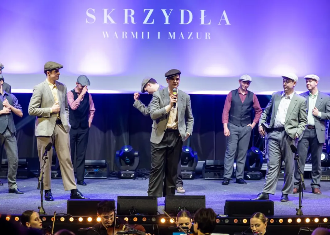 Gala Skrzydła Warmii i Mazur: mężczyźni na scenie