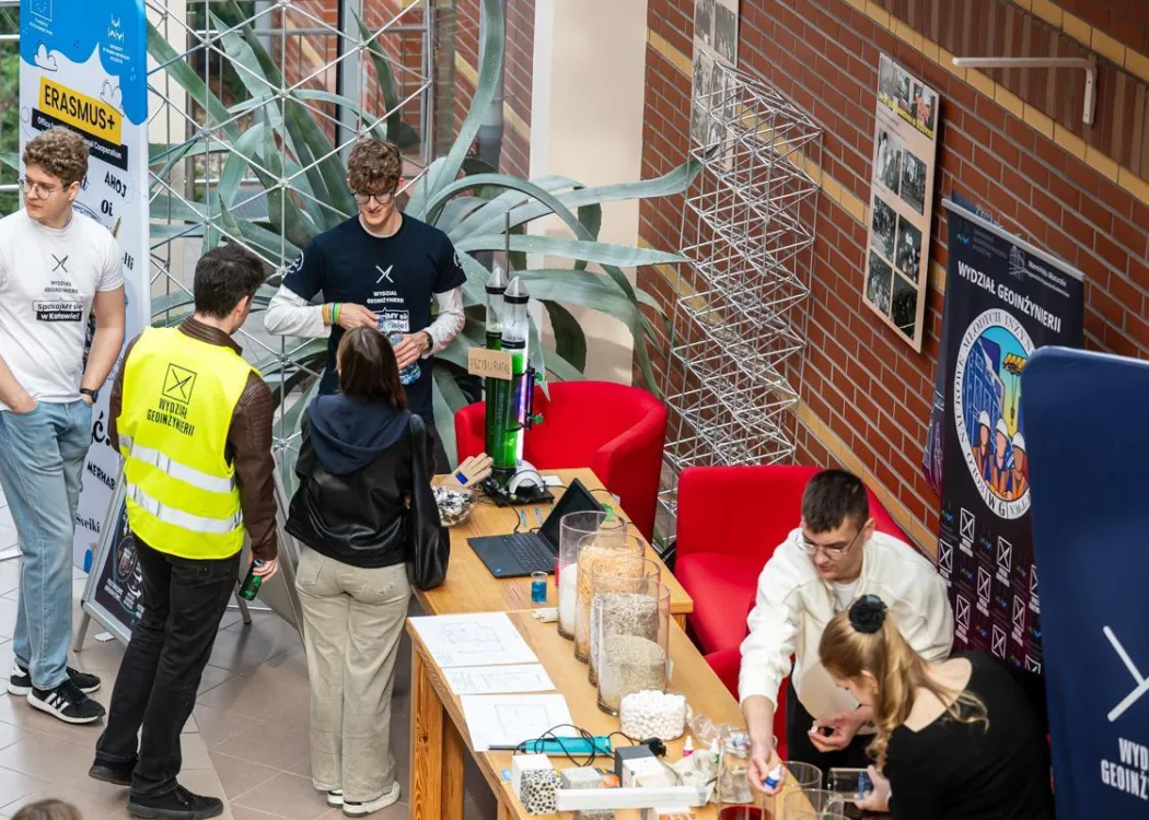 Dzień Otwarty UWM 2026: warsztaty na Wydziale Geoinżynierii 