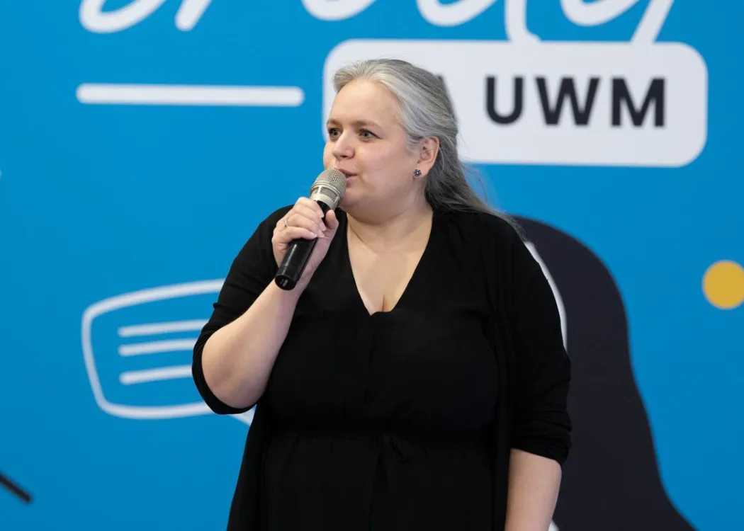 Naukowe Środy na UWM: prowadząca spotkanie 