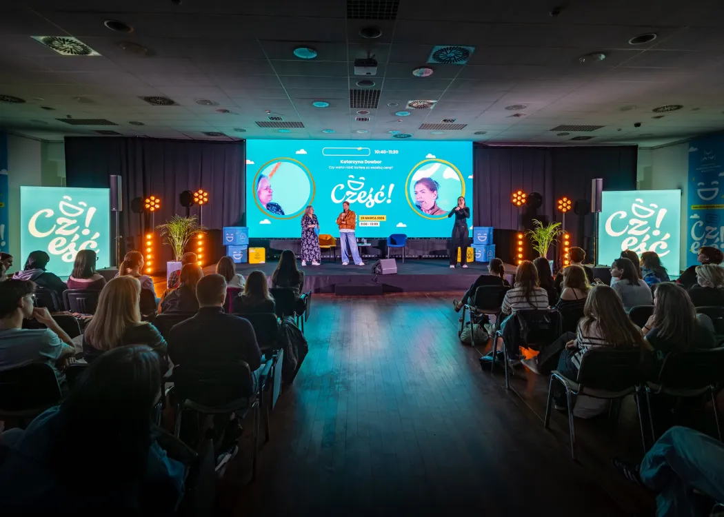 Dzień Otwarty UWM 2026: spotkanie z Katarzyną Dowbor, widok na salę i scenę