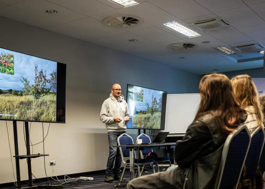 Mariusz Antolak podczas wykładu