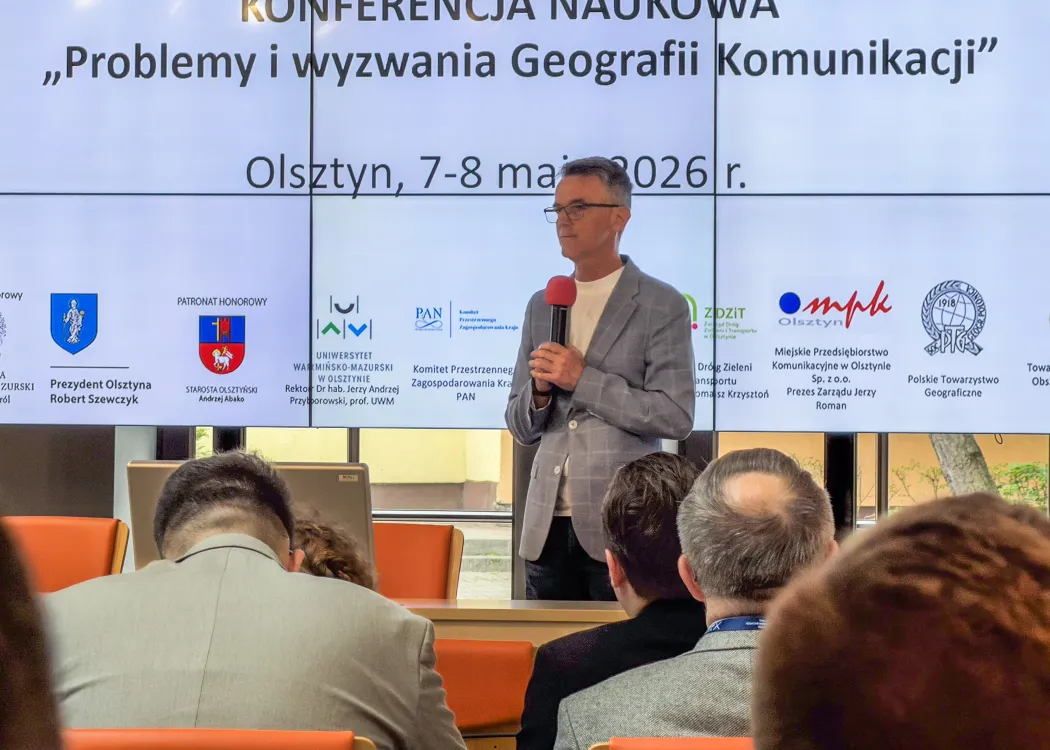 Konferencja geografia komunikacji: przemawia gość