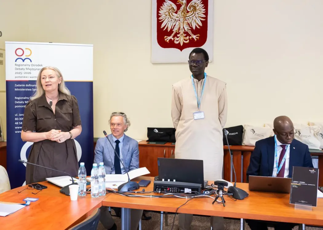 Dni Afryki w Olsztynie 2026: organizatorzy i goście konferencji podczas oficjalnego otwarcia