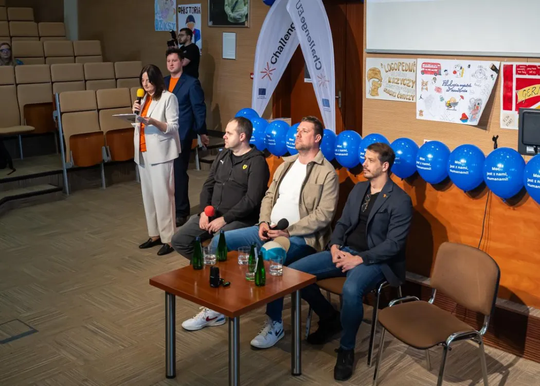 Debata "Human w digitalu" 2026: powitanie uczestników