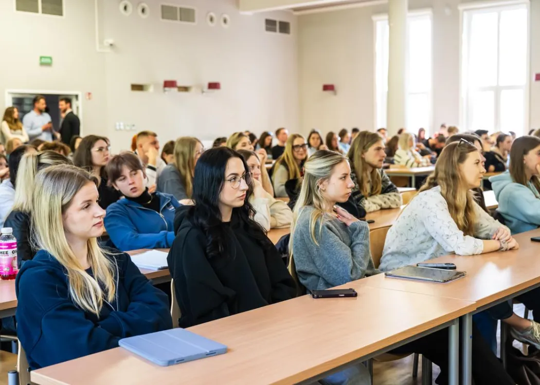 Zdjęcie przedstawia uczestników wydarzenia Zawodowy kompas WBZ 