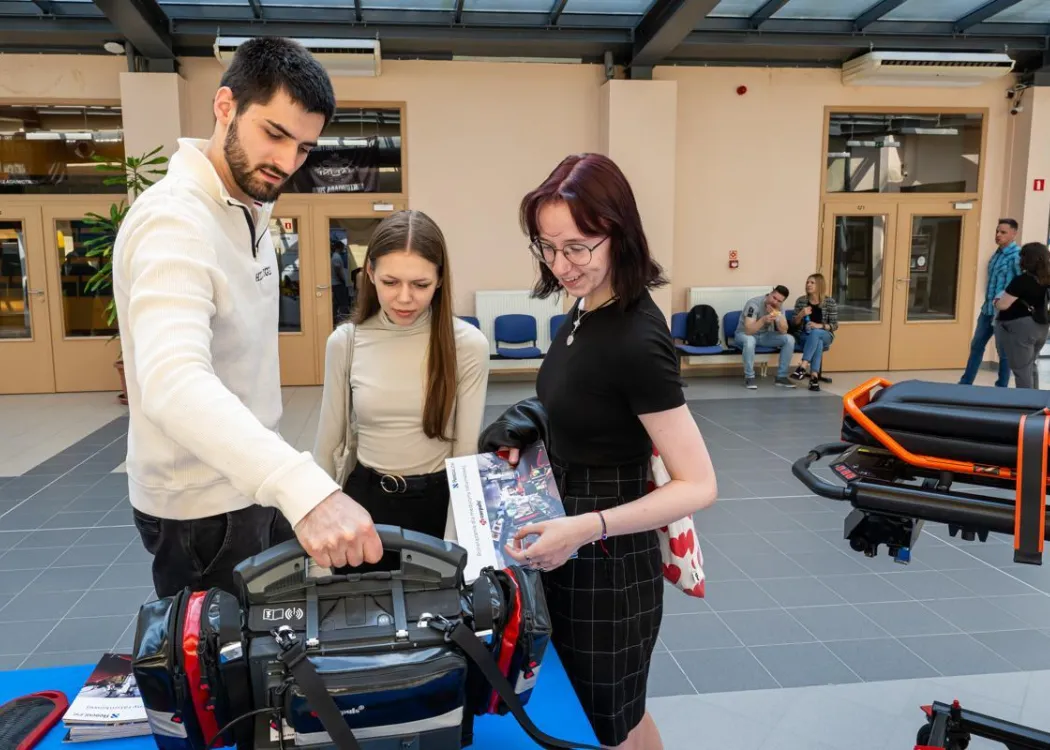 Uczestnicy seminarium dla ratowników medycznych 