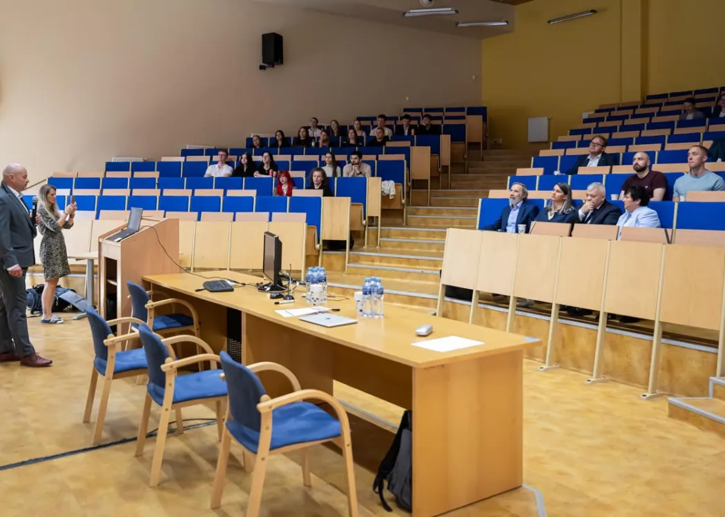 Uczestnicy seminarium dla ratowników medycznych 