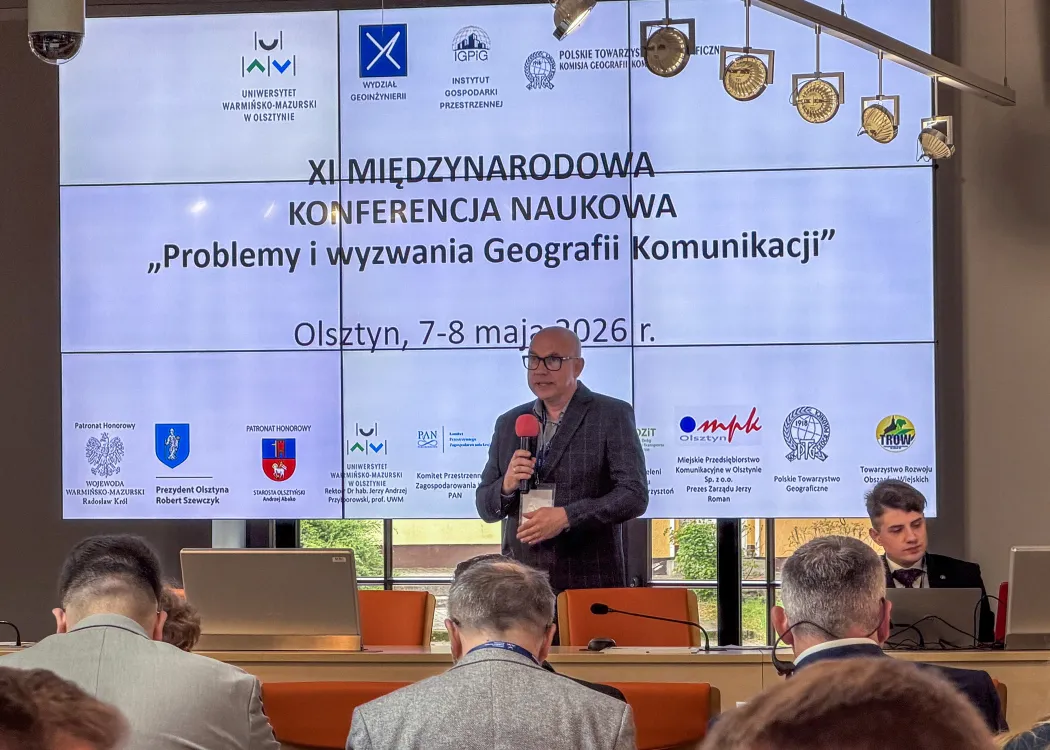Konferencja geografia komunikacji: przemawia gość
