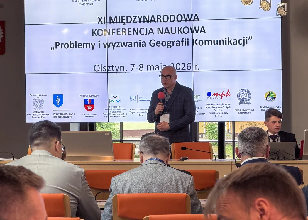 Konferencja geografia komunikacji: przemawia gość