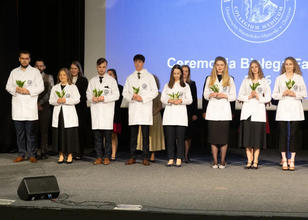 Biały Fartuch 2026 na UWM: studenci i mentorzy na scenie