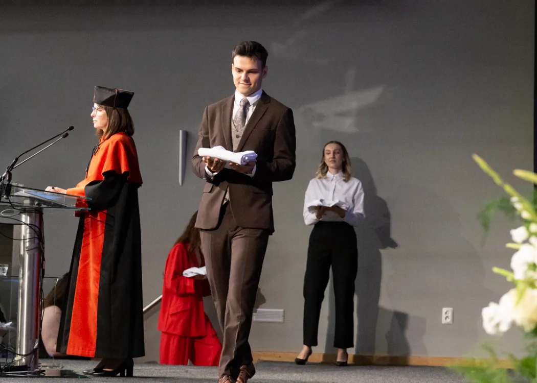 Biały Fartuch 2026 na UWM: studenci niosą swoje fartuchy