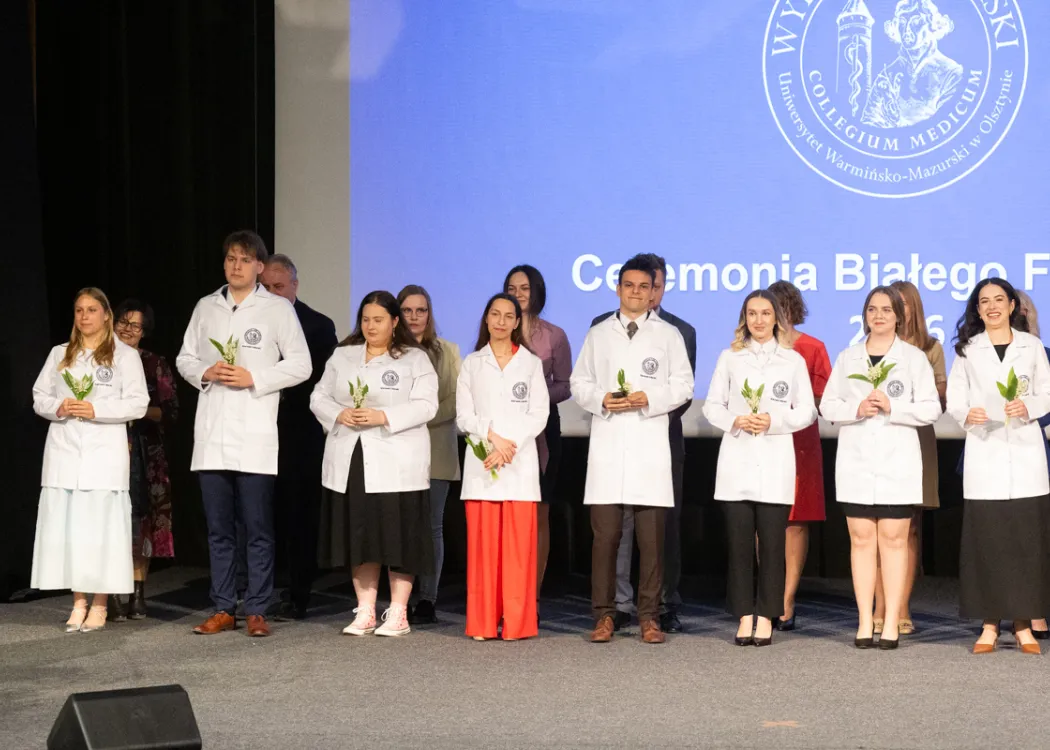 Biały Fartuch 2026 na UWM: studenci i mentorzy na scenie