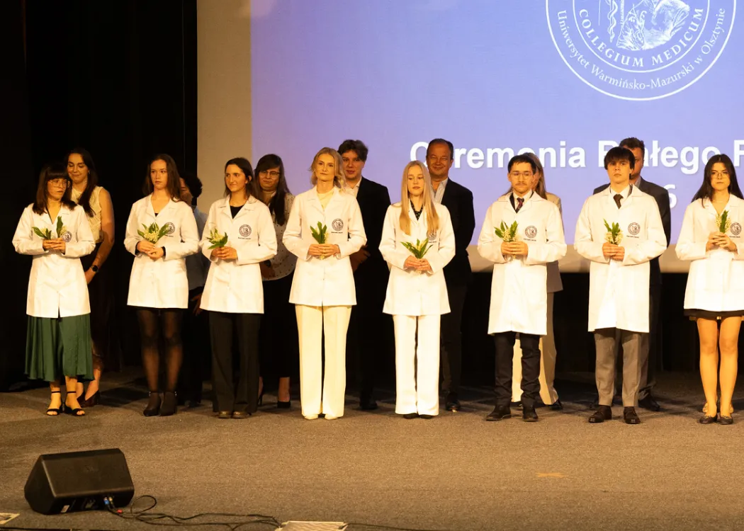 Biały Fartuch 2026 na UWM: studenci i mentorzy na scenie