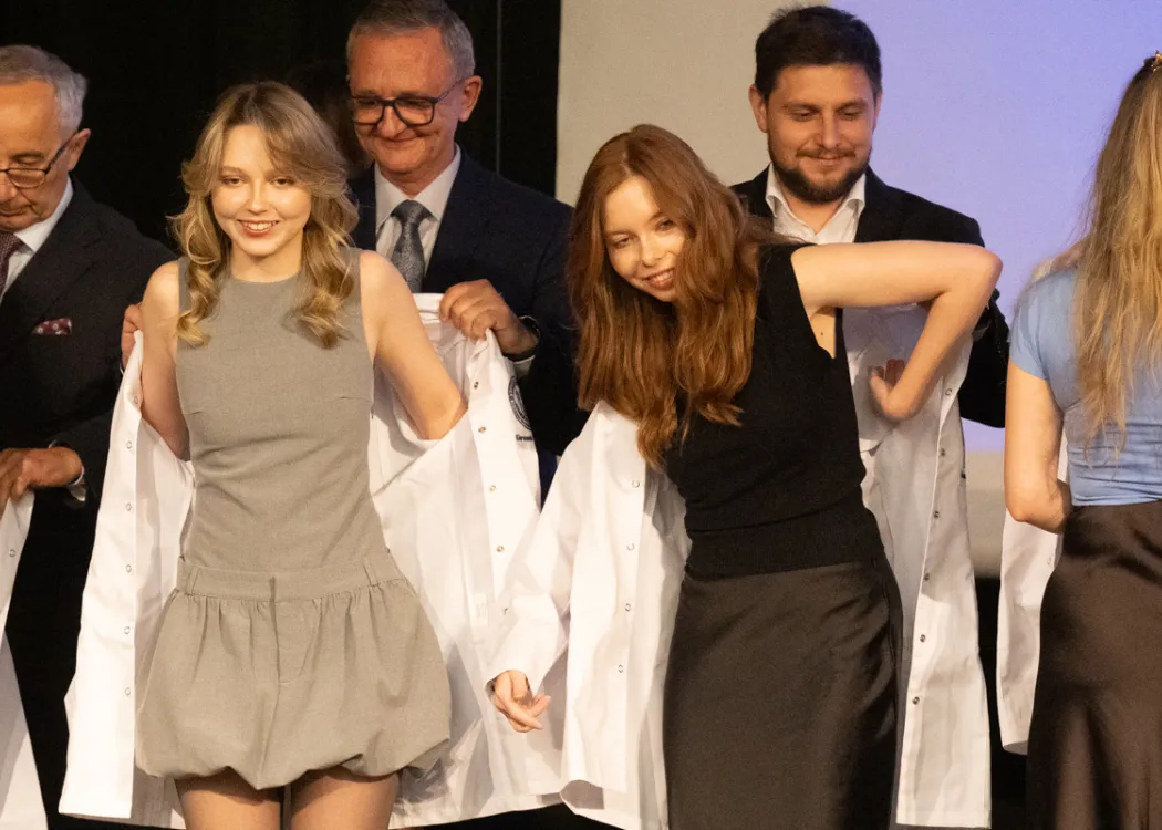 Biały Fartuch 2026 na UWM: studenci zakładają swoje fartuchy