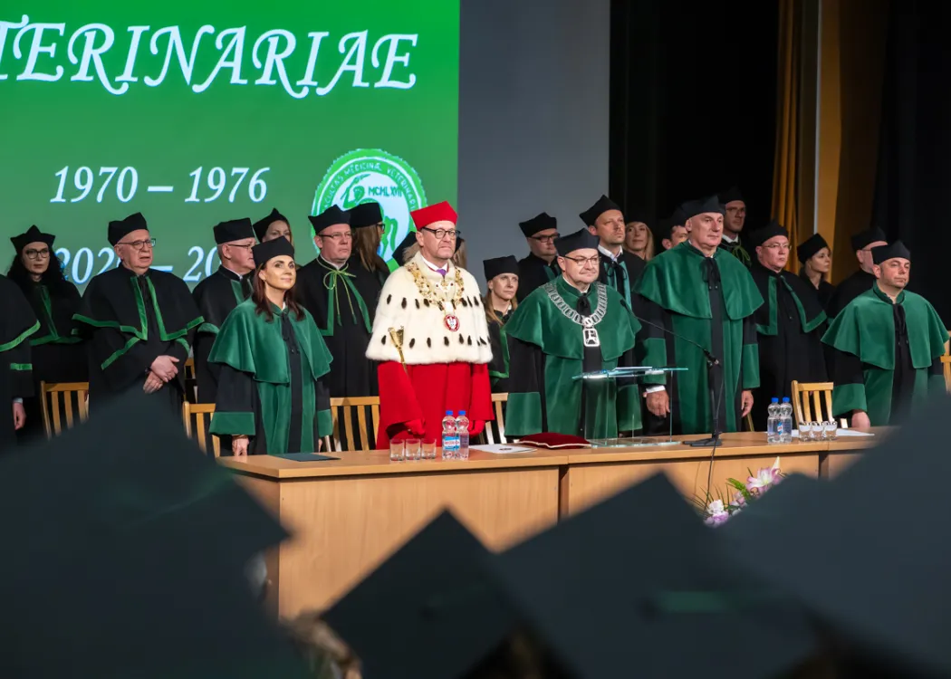 rozdanie dyplomów na Wydziale Medycyny Weterynaryjnej UWM