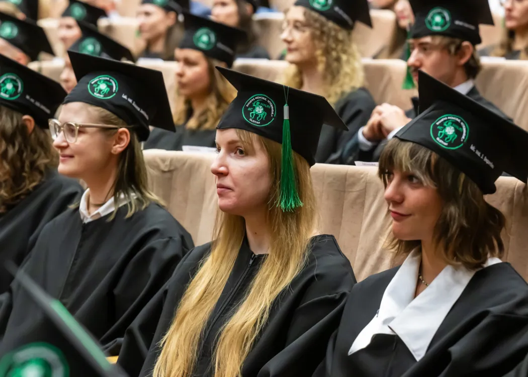 rozdanie dyplomów na Wydziale Medycyny Weterynaryjnej UWM