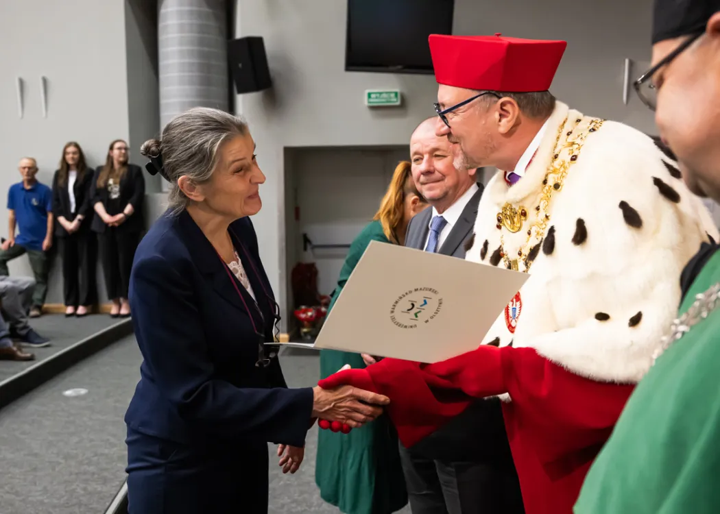 rozdanie dyplomów na Wydziale Medycyny Weterynaryjnej UWM