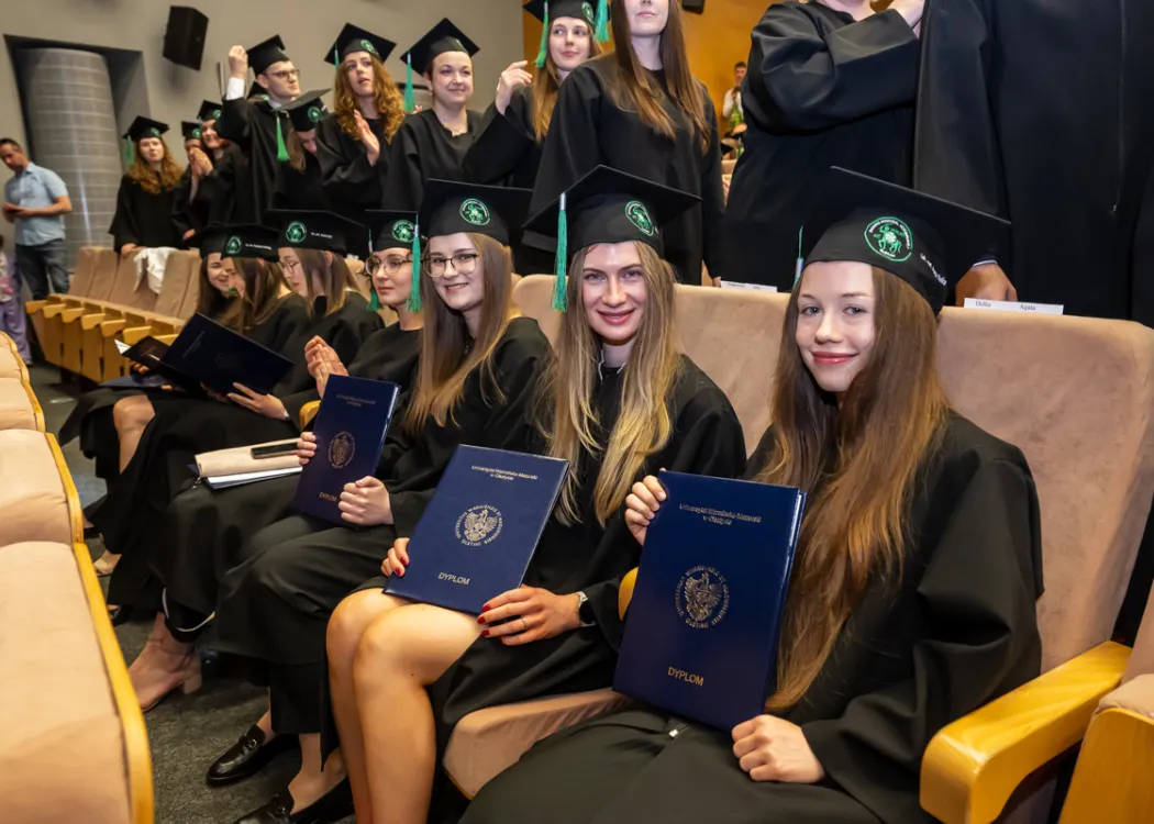 rozdanie dyplomów na Wydziale Medycyny Weterynaryjnej UWM