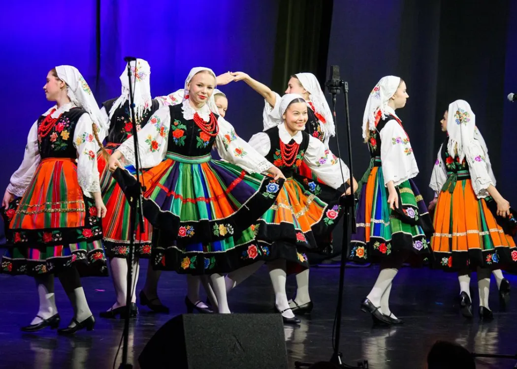 Zespół Pieśni i Tańca "Kortowo" podczas koncertu z okazji jubileuszu 55-lecia