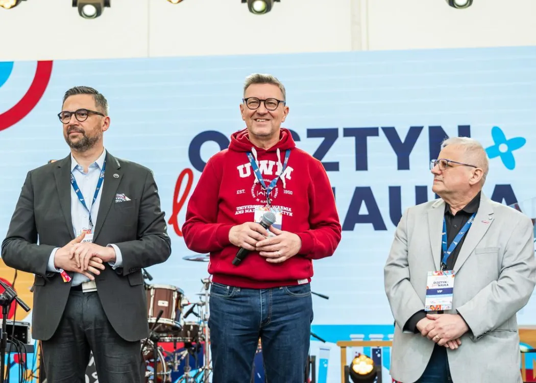 Uczestnicy Olsztyn LOVE Nauka: otwarcie ze sceny