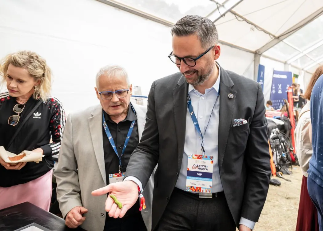 Uczestnicy Olsztyn LOVE Nauka: minister i wicewojewoda