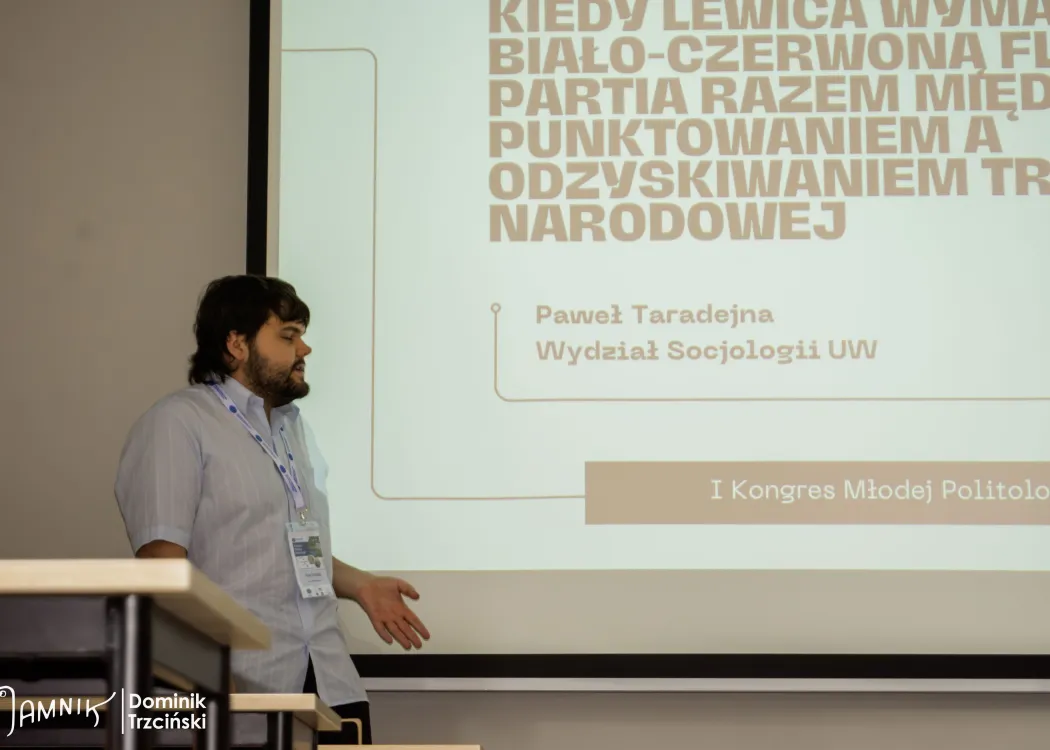 I Kongres Młodej Politologii PTNP: jeden z prelegentów podczas swojej prelekcji 