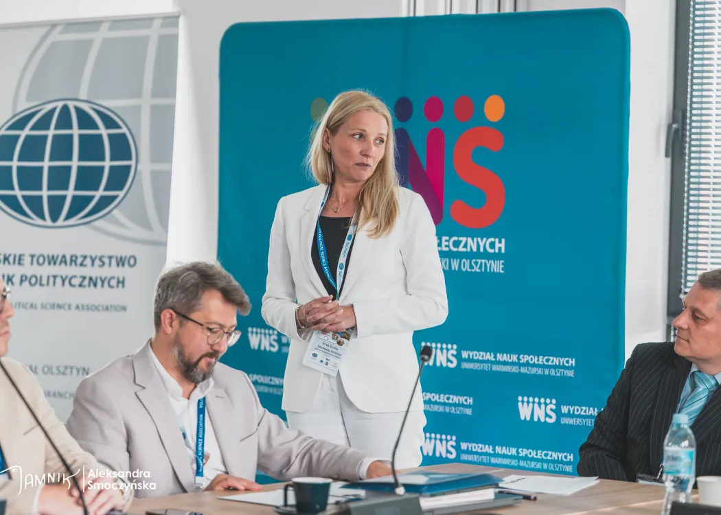 I Kongres Młodej Politologii PTNP: prof. Karolina Tybuchowska-Hartlińska podczas wystąpienia