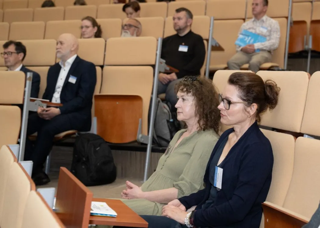 Konferencja o Europie Wschodniej: uczestnicy siedzą 