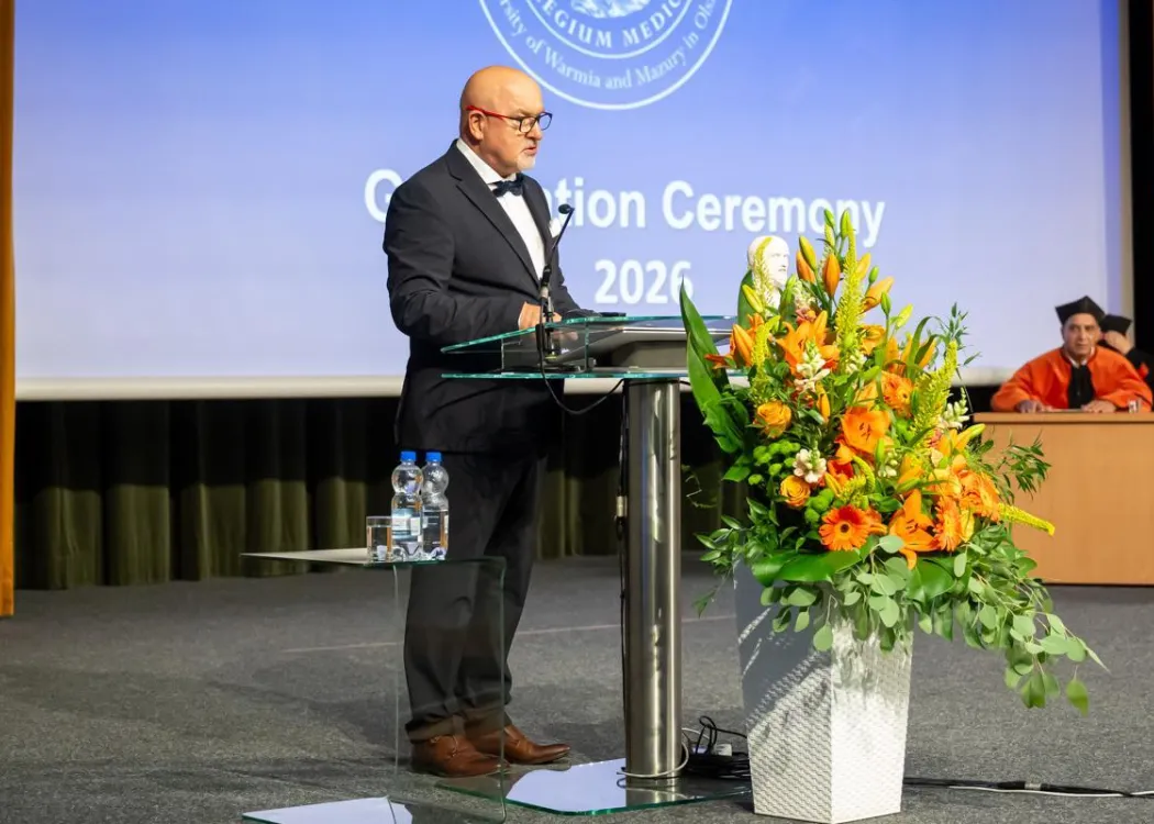 Absolutorium kierunku lekarskiego 2026: przemawia dr Piotr Kocbach