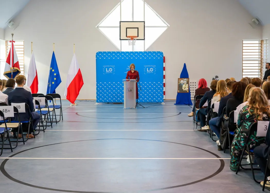 Uniwersyteckie XII LO w Olsztynie rozpoczęło nowy rok szkolny