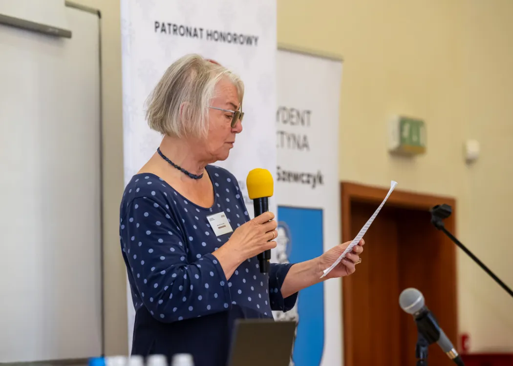 VIII Międzynarodowa Konferencja Komisji Socjolingwistyki: prelegentka
