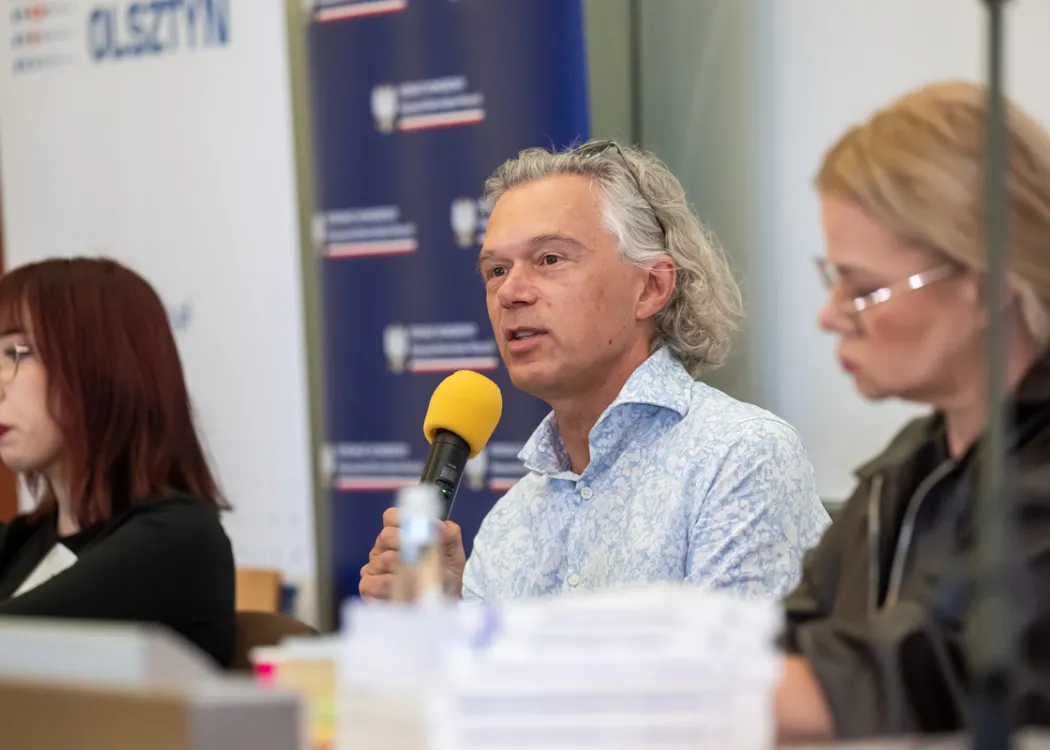 VIII Międzynarodowa Konferencja Komisji Socjolingwistyki: dziekan przemawia