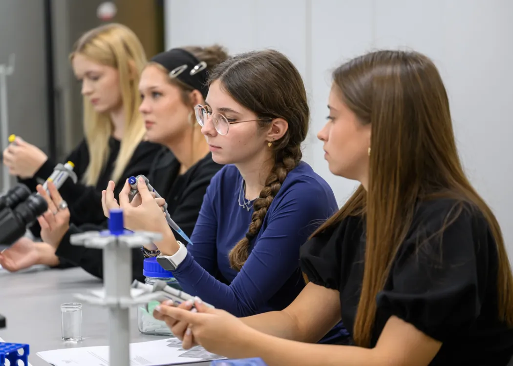 Tydzień z Nauką: młodzież w laboratorium 
