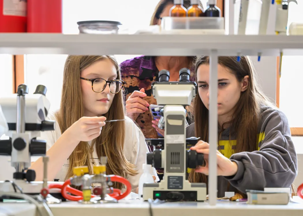 Tydzień z Nauką: młodzież w laboratorium 