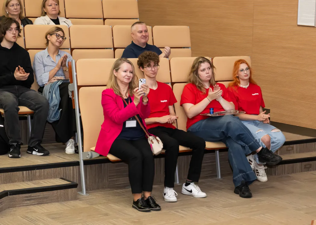 Salon Maturzystów 2026: uczestnicy siedzą na widowni 