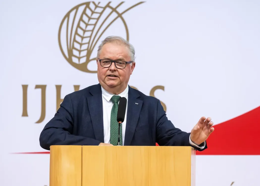 Konferencja „Żywność – bezpieczeństwo, jakość, zdrowie”: prof. Stanisław Kowalczyk podczas swojej prelekcji 