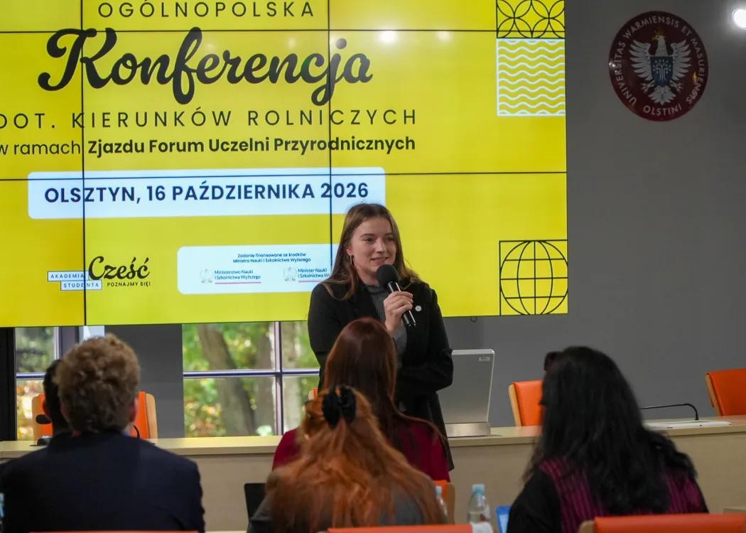 Konferencja dotycząca kierunków rolniczych: panelistka