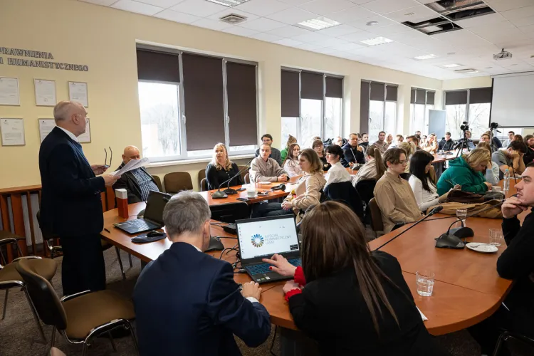 Seminarium "Ludzkie oblicza wojny", fot. Janusz Pająk.