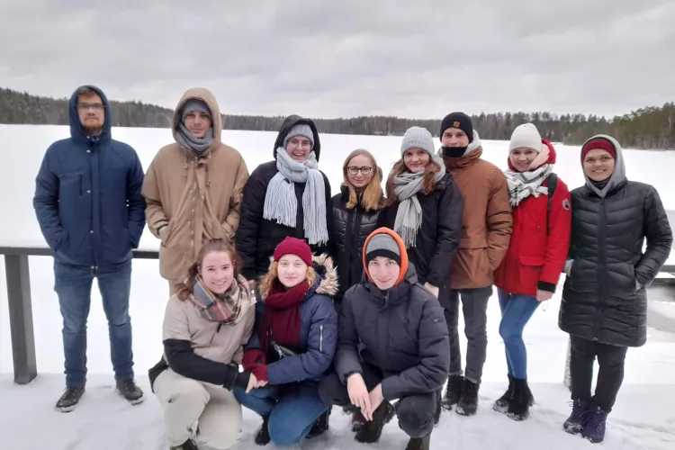 Grupa studentów z kierunku leśnictwo podczas pobytu w Finlandii