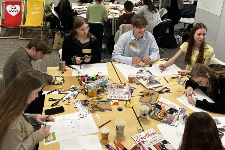 Warsztaty edukacyjne design thinking, fot. FB Centrum Współpracy z Otoczeniem Społeczno-Gospodarczym