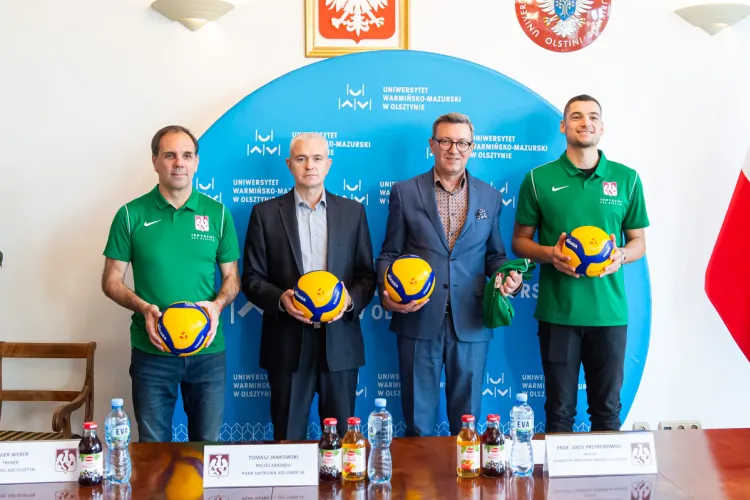 Rektor UWM z przedstawicielami Indykpol AZS Olsztyn