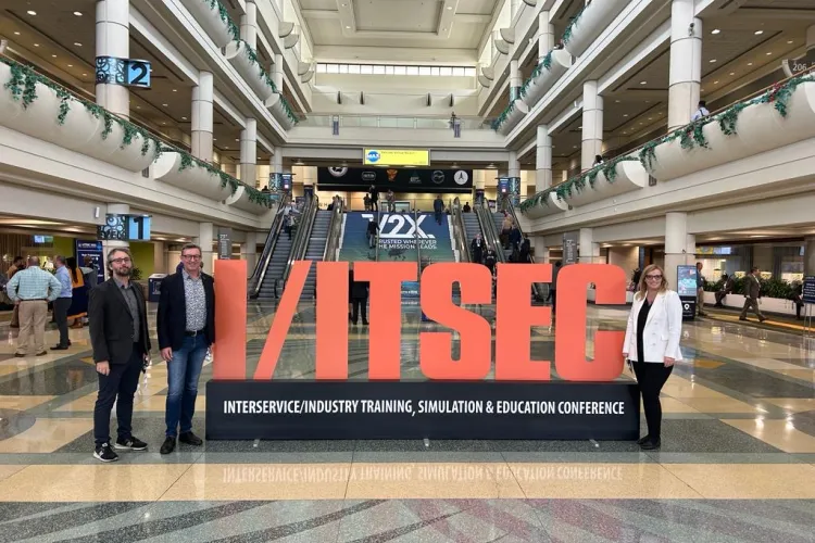 Rektor UWM (drugi z lewej) na konferencji I/ITSEC