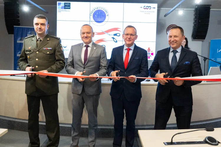 Inauguracja Copernicus Forum, przecięcie wstęgi