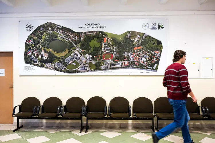 Ortofotomapa w holu budynku dziekanatu Wydziału Geoinżynierii